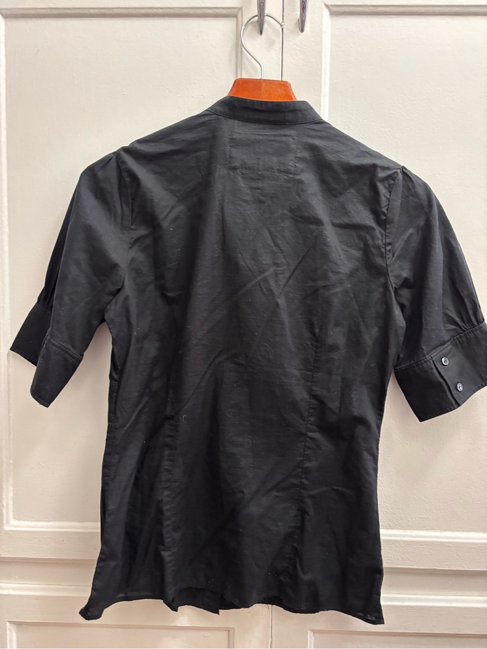 Levi’s Classic Black Button-Front Short Sleeve Blouse - Picture 9 of 9